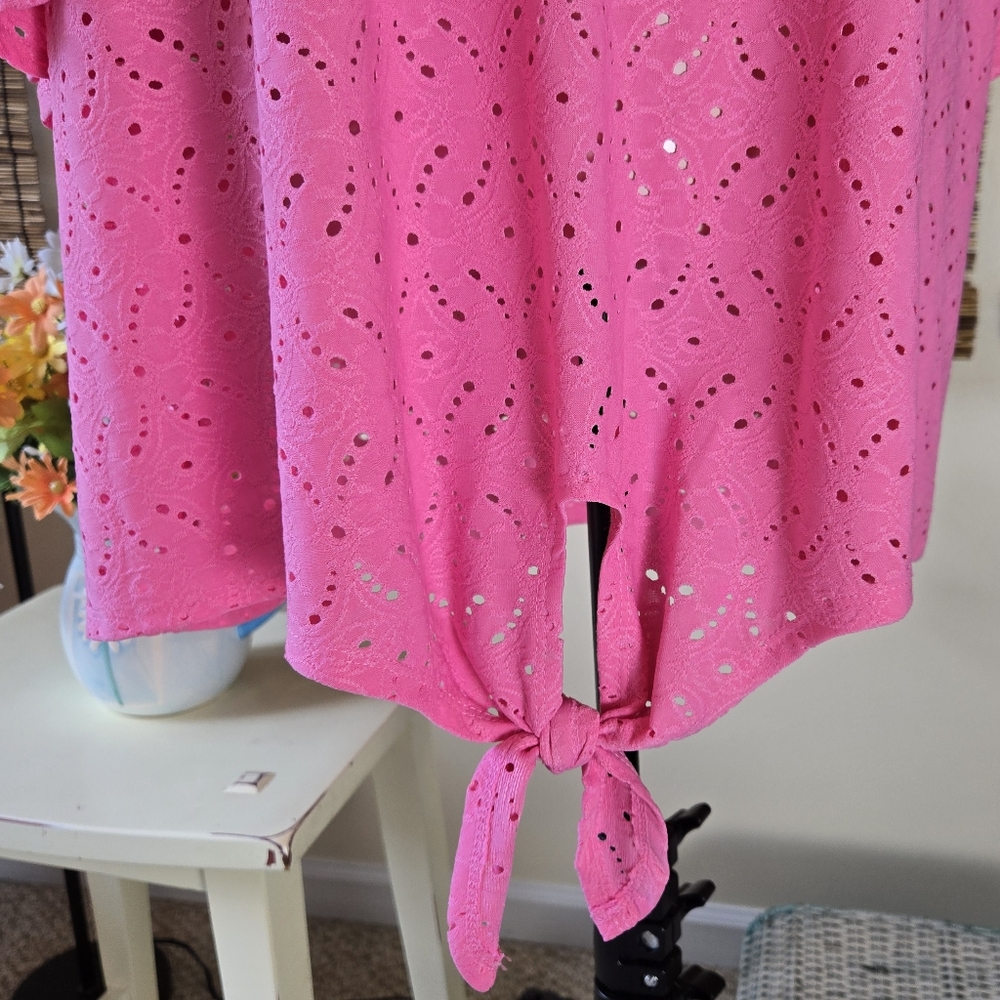 NWT Pink Eyelet Lace Bell Sleeve V Neck Blouse - Picture 4 of 11